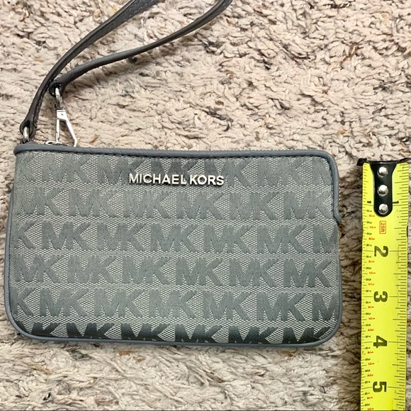 NWT Michael Kors Wristlet - Picture 4 of 5